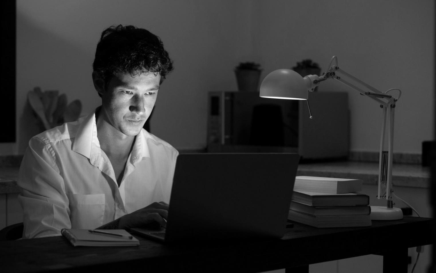 Professionelle Verkaufspräsentation mit authentischem Kundengespräch